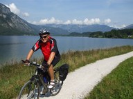 A-SALZc- cyklostezka kolem Halstattskeho jezera.jpg